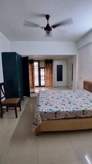 Bedroom in 3 BHK Apartment at Shikhar Kunj Malad, Malad East – for Rent