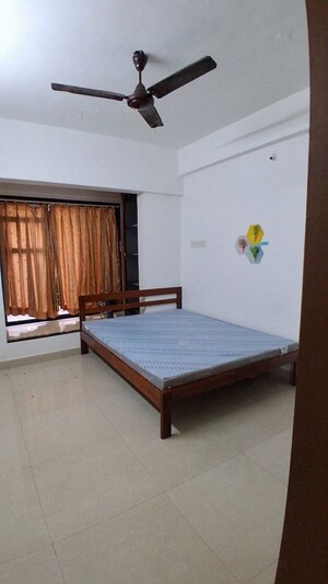 Bedroom in 3 BHK Apartment at Shikhar Kunj Malad, Malad East – for Rent