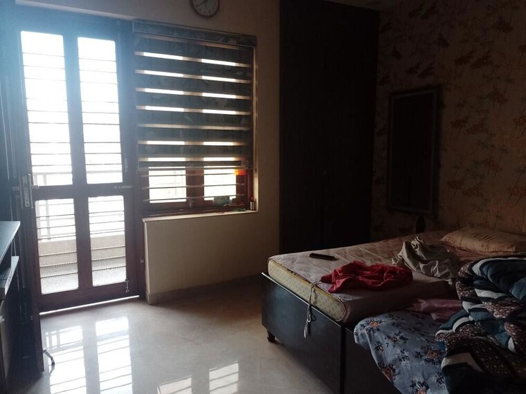 Living Room, bptp-park-central 3.5 Bedroom 250 Sq.Yd. Builder Floor In Sector 85 Faridabad 10263483