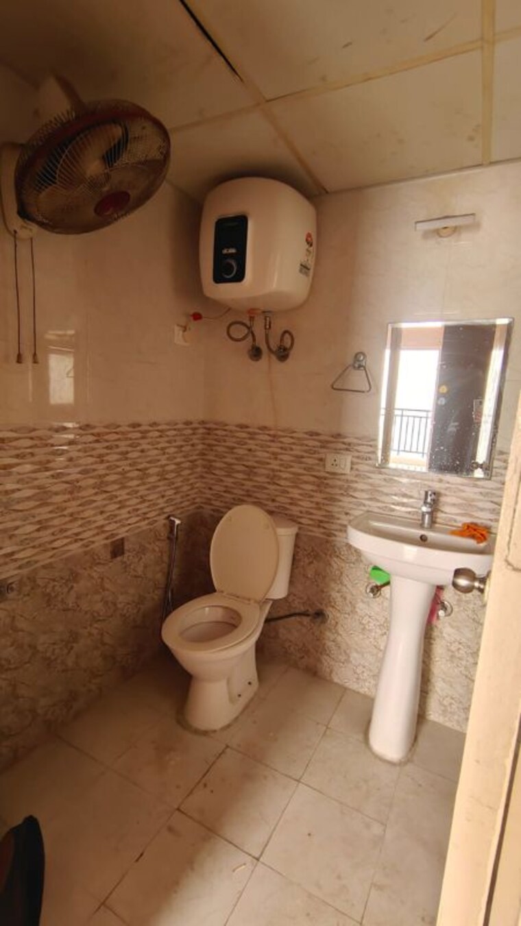 Bathroom, saviour-green-arch 3 Bedroom 1160 Sq.Ft. Apartment In Tech Zone 4 Greater Noida Greater Noida 10263505