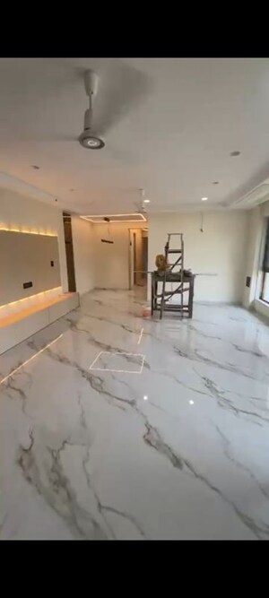 Team Area in 3.5 BHK Apartment at Anant Tara, Kandivali West – for Rent