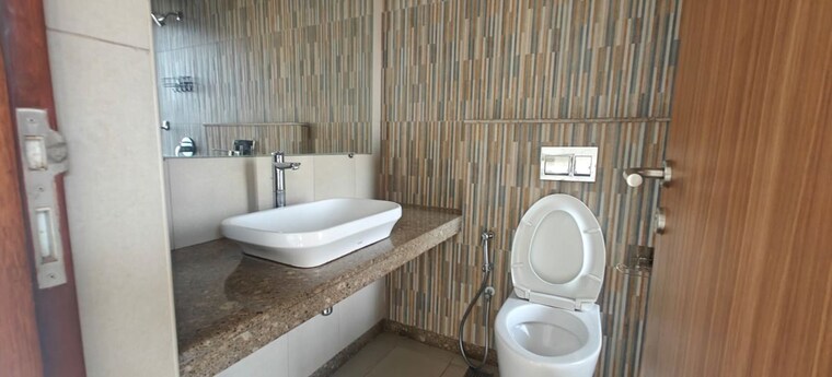 Bathroom, shapoorji-pallonji-vicinia 3 Bedroom 1382 Sq.Ft. Apartment In Powai Mumbai 10263606