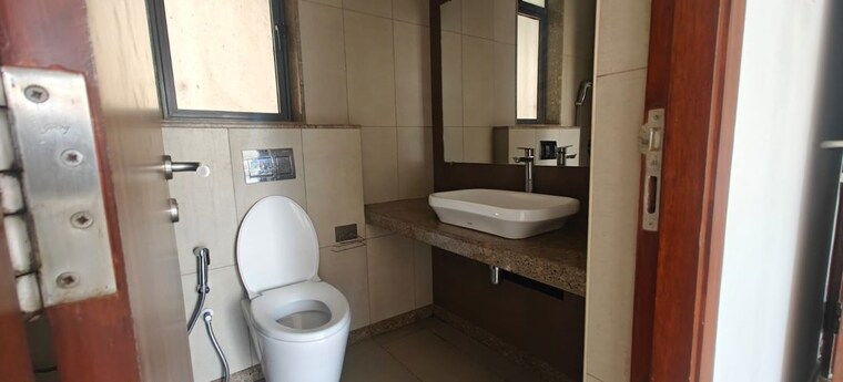 Bathroom, shapoorji-pallonji-vicinia 3 Bedroom 1382 Sq.Ft. Apartment In Powai Mumbai 10263606