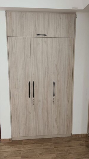 Furnished Amenities in 3 BHK Apartment at Omaxe Royal Residency Faridabad, Sector 79 – for Rent