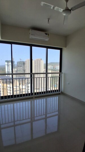 Room in 2 BHK Apartment at Dynamix Divum, Malad East – for Rent