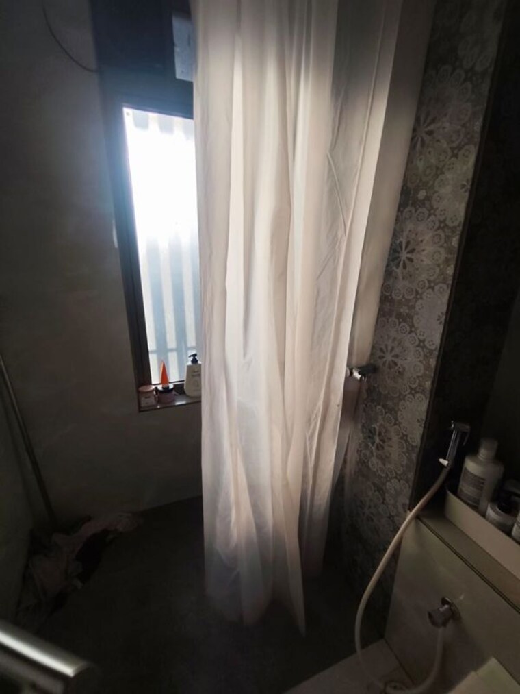 Bathroom, rsb-ms-h2o 3 Bedroom 950 Sq.Ft. Apartment In Santacruz East Mumbai 10263631