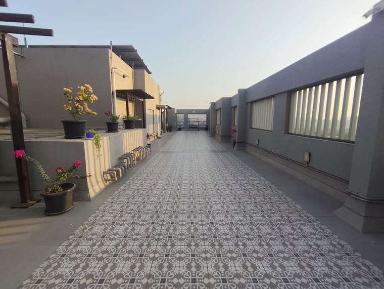 Terrace, rsb-ms-h2o 3 Bedroom 950 Sq.Ft. Apartment In Santacruz East Mumbai 10263631