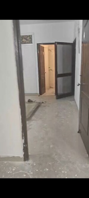 Room in 3 BHK Apartment at Omaxe Royal Residency Faridabad, Sector 79 – for Rent