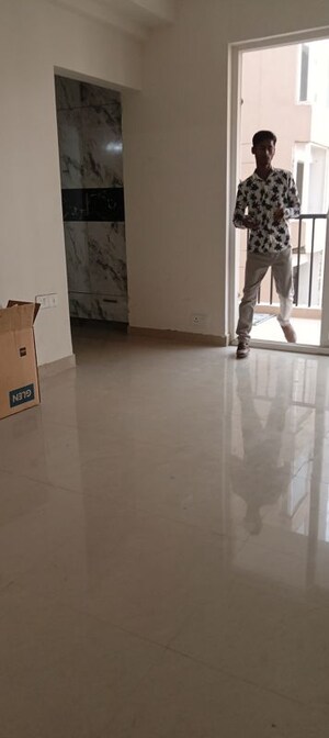 Bathroom in 3 BHK Apartment at Amrapali Heartbeat City, Sector 107 – for Sale