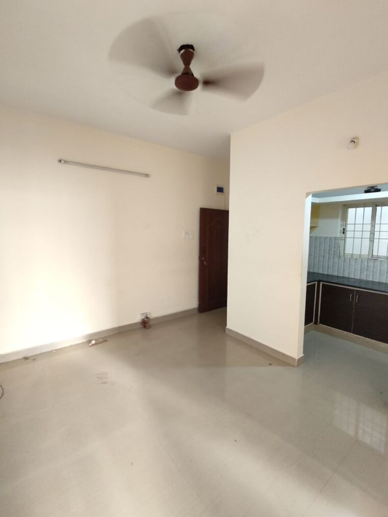 Room, lb shastri nagar 1 Bedroom 450 Sq.Ft. Builder Floor In Lb Shastri Nagar Bangalore 10263734