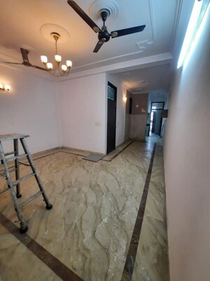 Room in 2 BHK Builder Floor at Malviya Nagar – for Rent