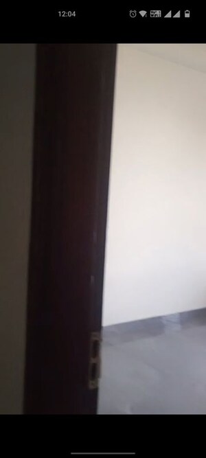 Room in 3 BHK Apartment at Parklands, Sector 85 – for Rent