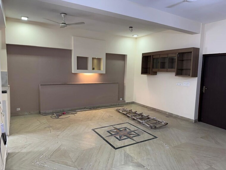 Bedroom, sector 40 3 Bedroom 200 Sq.Yd. Builder Floor In Sector 40 Gurgaon 10263751