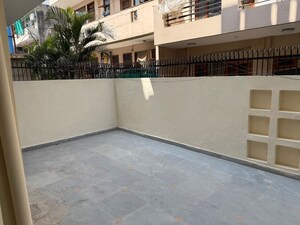Balcony in 3 BHK Builder Floor at Sector 40 – for Rent