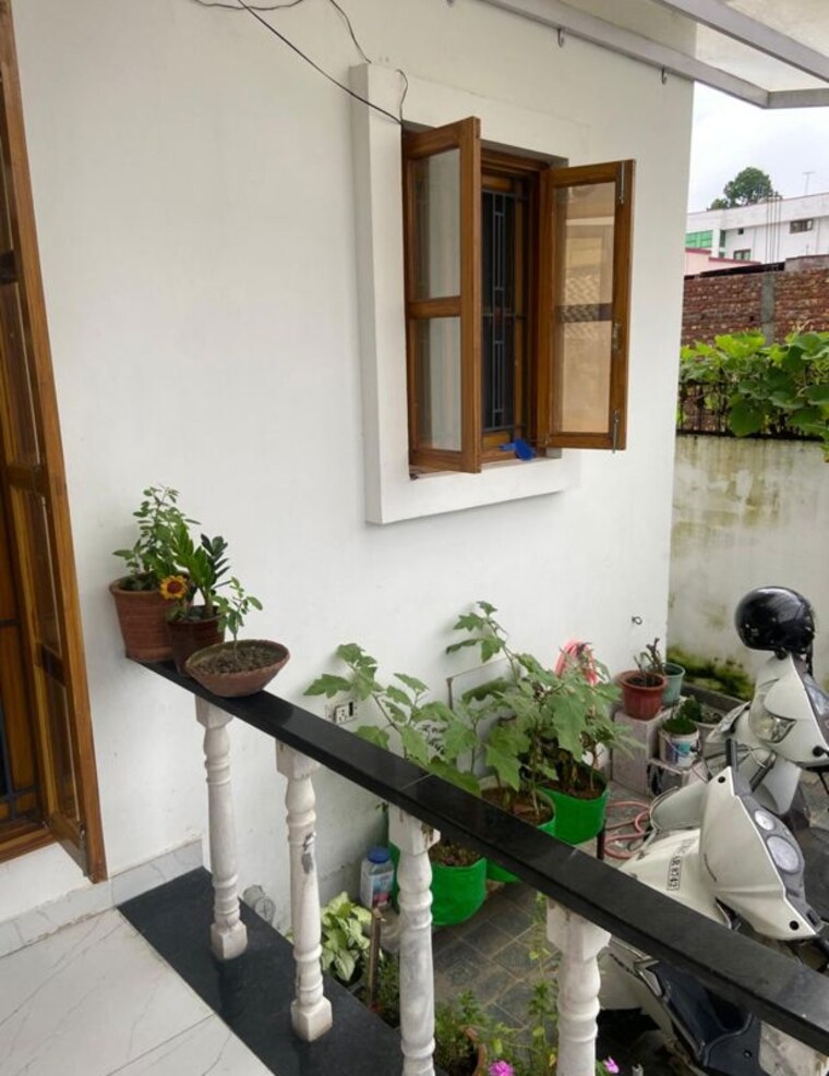 Balcony, dalanwala 2.5 Bedroom 220 Sq.Yd. Independent House In Dalanwala Dehradun 10263687