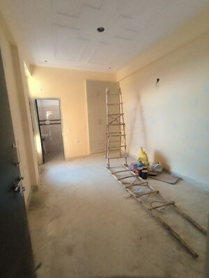 Room in 3 BHK Builder Floor at RWA Apartments Sector 41, Sector 41 – for Rent