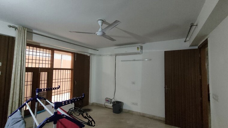 Room, sector 45 2 Bedroom 1500 Sq.Ft. Builder Floor In Sector 45 Gurgaon 10263812