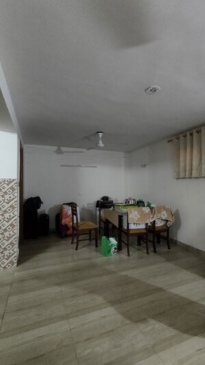 Room in 2 BHK Builder Floor at Sector 45 – for Rent