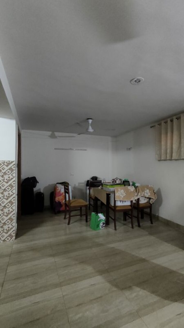 Room, sector 45 2 Bedroom 1500 Sq.Ft. Builder Floor In Sector 45 Gurgaon 10263812