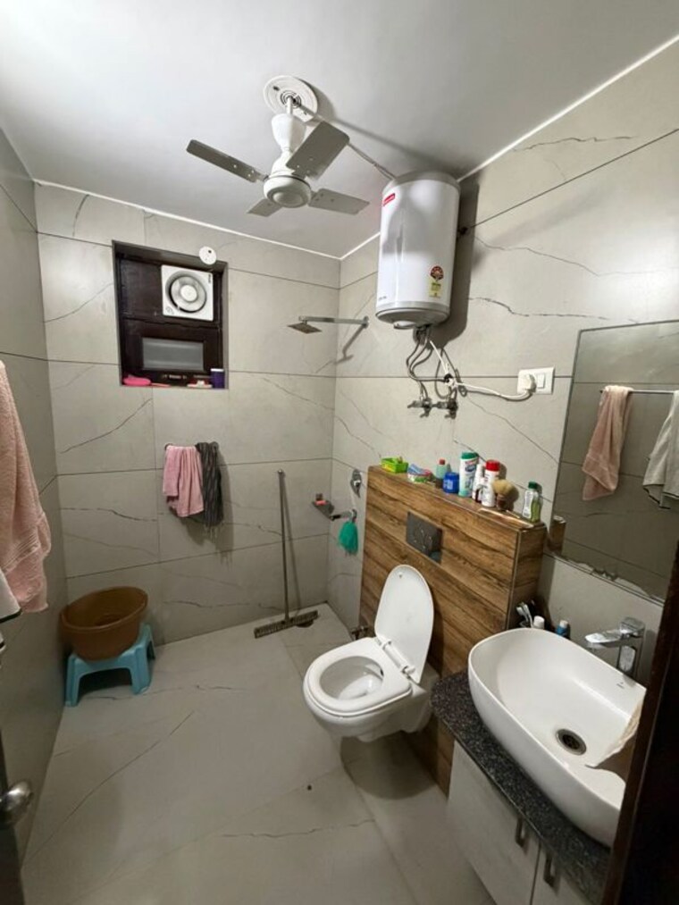 Attached Bathroom, rps-savana 3 Bedroom 1850 Sq.Ft. Apartment In Sector 88 Faridabad 10263834