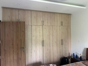 Furnished Amenities in 3 BHK Builder Floor at Ansal Sushant Shopping Arcade, Sector 27 – for Rent