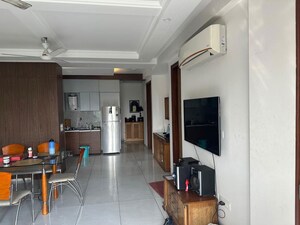 Building Lobby in 3 BHK Builder Floor at Ansal Sushant Shopping Arcade, Sector 27 – for Rent