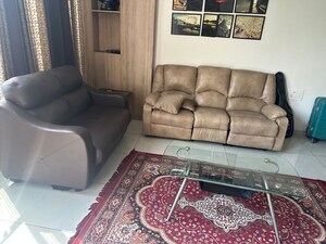 3 BHK Builder Floor For Rent in Ansal Sushant Shopping Arcade, Sector 27