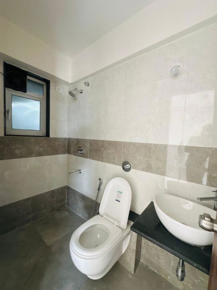 Bathroom, veddant-ganesh-bella-rossa-phase-2 3 Bedroom 993 Sq.Ft. Apartment In Punawale Pune 10263789