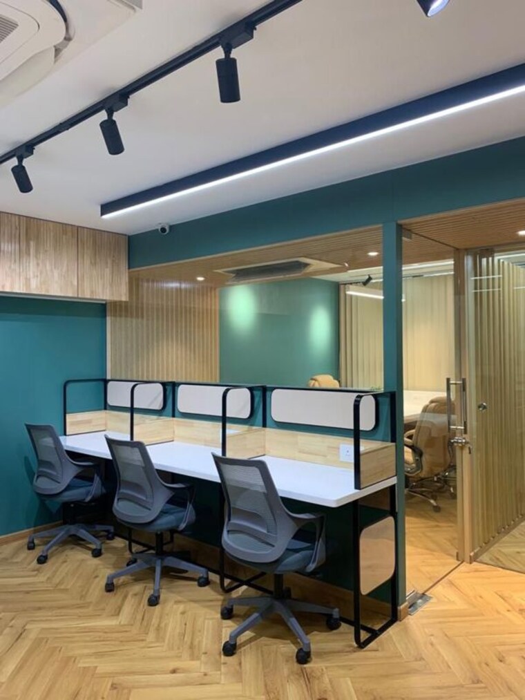 Team Area, goyal-palladium Commercial Office Space 685 Sq.Ft. In Makarba Ahmedabad 10263824