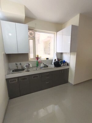 Kitchen in 3.5 BHK Apartment at Smart World Orchard, Sector 61 – for Sale