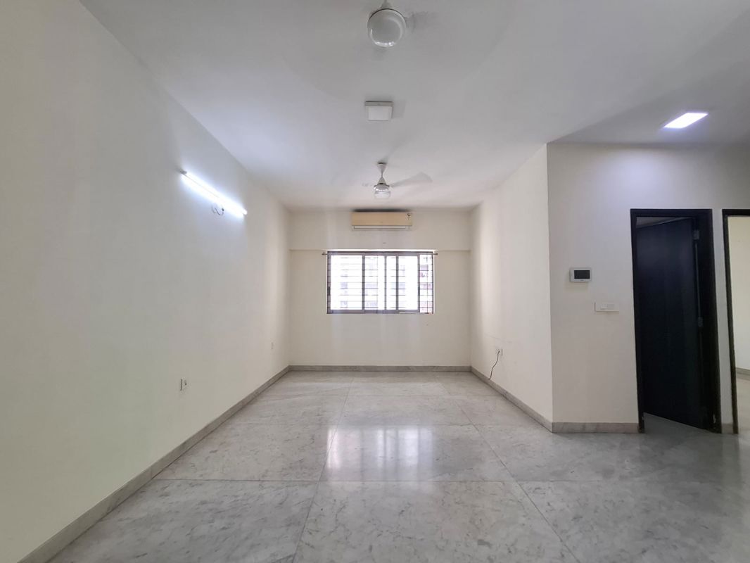 2 BHK + Pooja Room Apartment For Sale in Lodha Luxuria Priva
