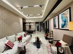 Team Area in 4 BHK Apartment at Embassy Citadel, Worli – for Sale