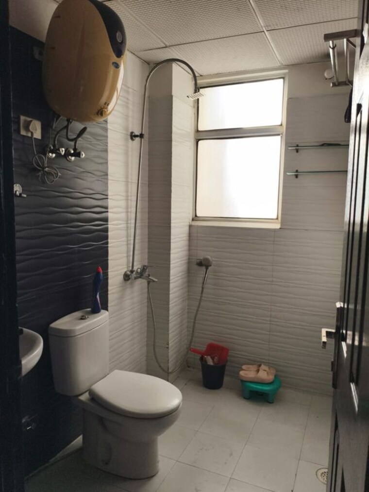 Bathroom, kartika-apartments 2 Bedroom 850 Sq.Ft. Builder Floor In Vaishali Sector 4 Ghaziabad 10263846