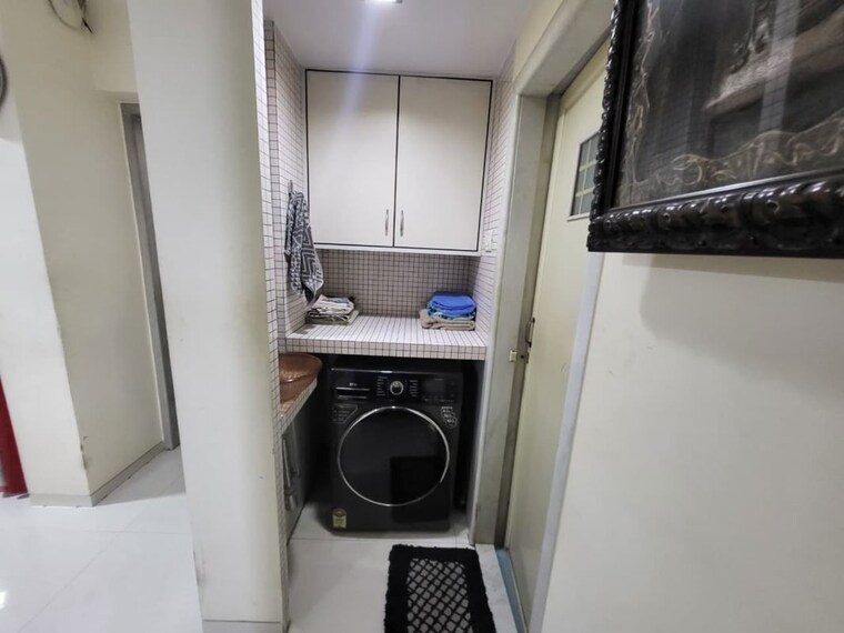 Bathroom, metropolis-bayside 1 Bedroom 370 Sq.Ft. Apartment In Kasarvadavali Thane 10263906