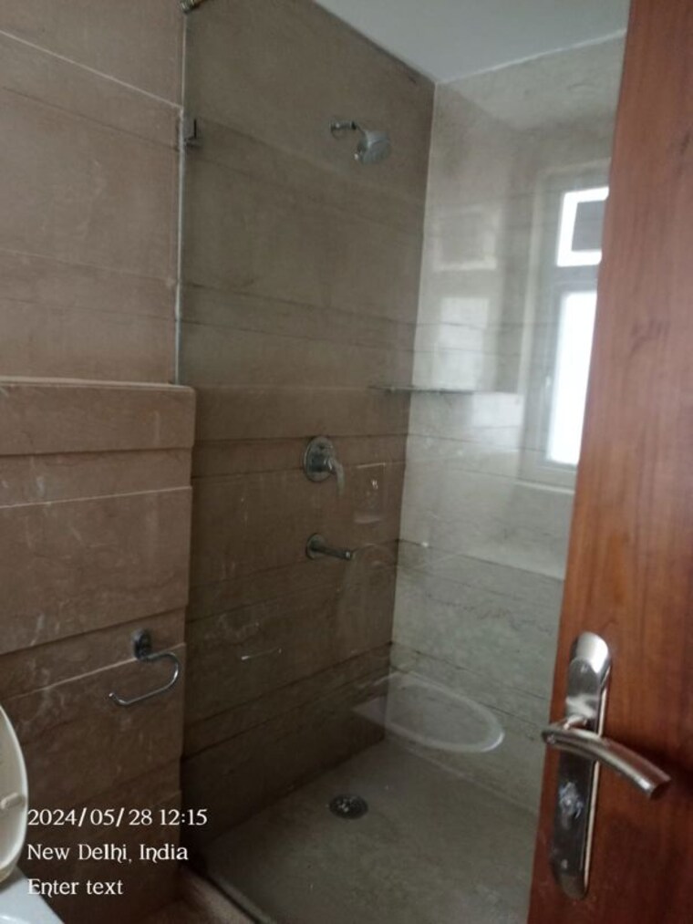 Bathroom, greater kailash ii 4 Bedroom 550 Sq.Ft. Builder Floor In Greater Kailash ii Delhi 10263868