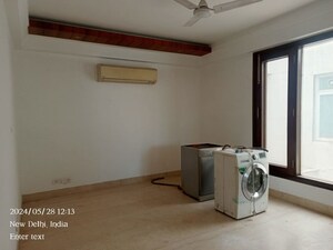 Room in 4 BHK Builder Floor at Greater Kailash ii – for Rent
