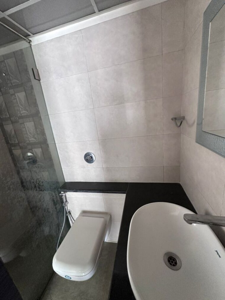 Attached Bathroom, chembur 3.5 Bedroom 1820 Sq.Ft. Apartment In Chembur Mumbai 10263880