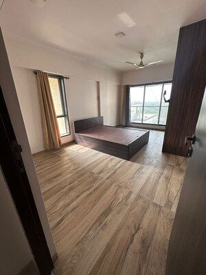 Bedroom in 3.5 BHK Apartment at Chembur – for Rent