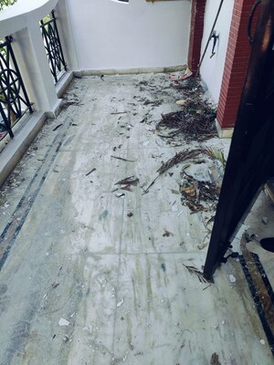 Balcony in 2 BHK Builder Floor at Sector 52 – for Rent