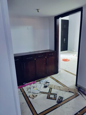 Bedroom in 2 BHK Builder Floor at Sector 52 – for Rent