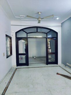 2 BHK Builder Floor For Rent in Sector 52