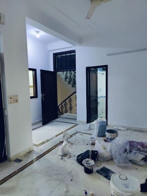 Living Room in 2 BHK Builder Floor at Sector 52 – for Rent