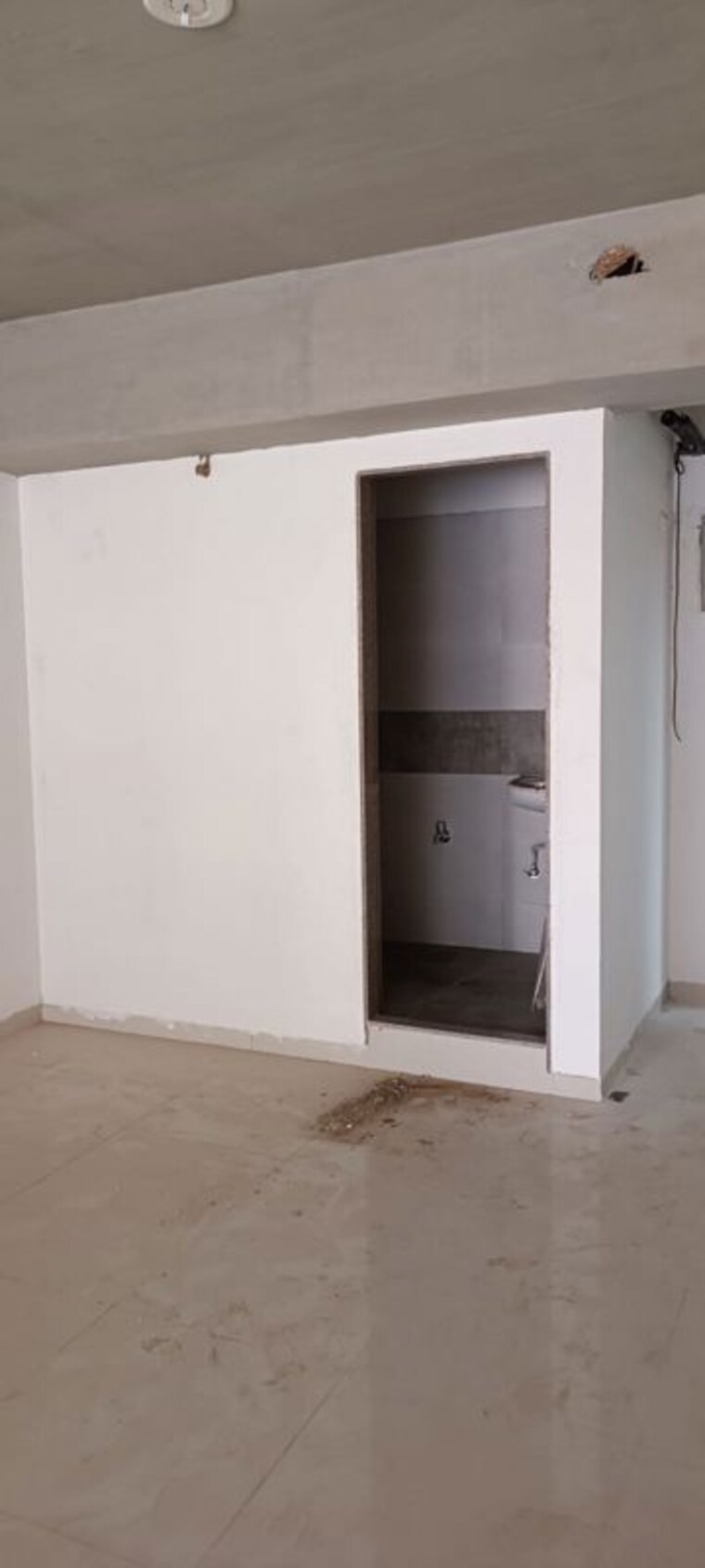 Room, sola Commercial Office Space 1000 Sq.Ft. In Sola Ahmedabad 10263938