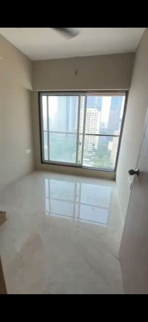 Room in 2.5 BHK Apartment at Haware Intelligentia Axis, Borivali East – for Rent