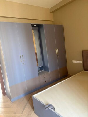 Furnished Amenities in 3 BHK Apartment at Prestige Fairfield, Rmv 2nd Stage – for Rent