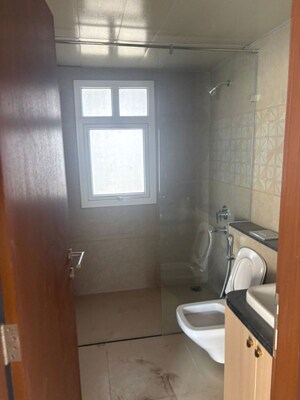 Bathroom in 3 BHK Apartment at Prestige Fairfield, Rmv 2nd Stage – for Rent