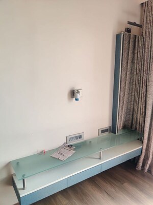 Room in 2 BHK Apartment at Omkar Alta Monte, Malad East – for Rent