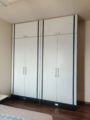 Room in 2 BHK Apartment at Omkar Alta Monte, Malad East – for Rent