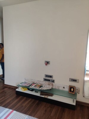  2 BHK Apartment at Omkar Alta Monte, Malad East – for Rent