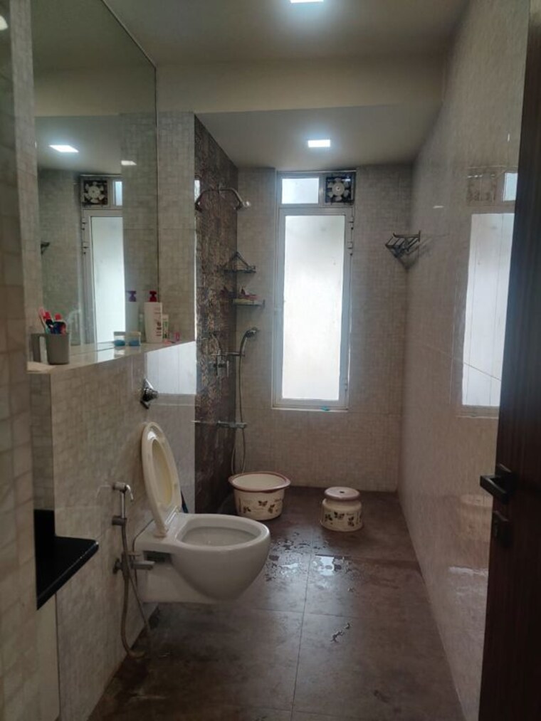 Bathroom, omkar-alta-monte 2 Bedroom 1290 Sq.Ft. Apartment In Malad East Mumbai 10263894